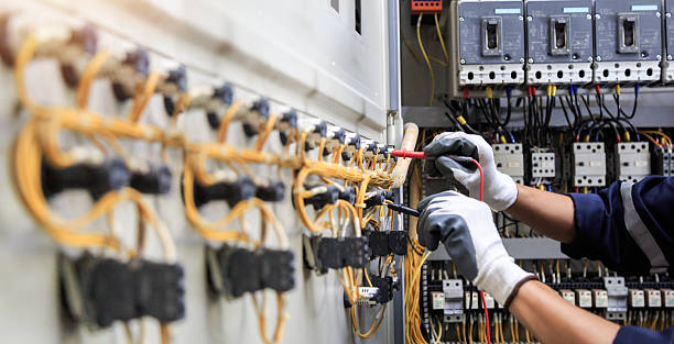 Professional Electrician technician working in Gulfport, MS